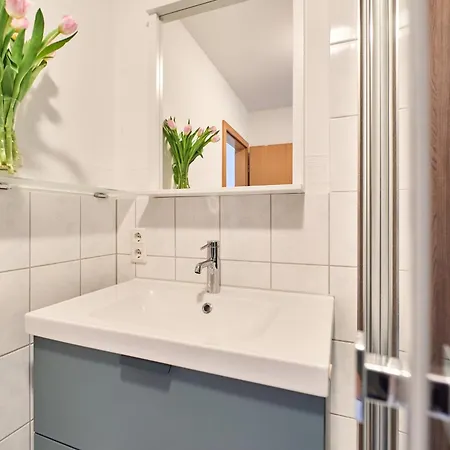 52 3, Lindenweg 6 C * Karlshagen