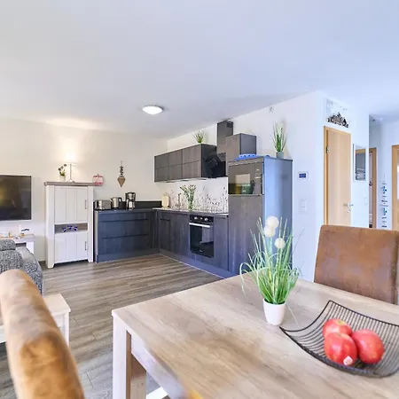 52 3, Lindenweg 6 C * Karlshagen