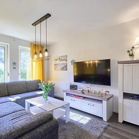 Apartment 52 3, Lindenweg 6 C *
