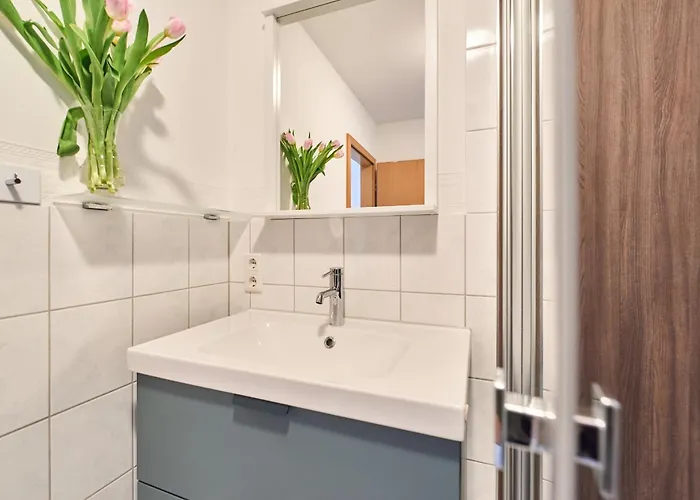 52 3, Lindenweg 6 C * Karlshagen